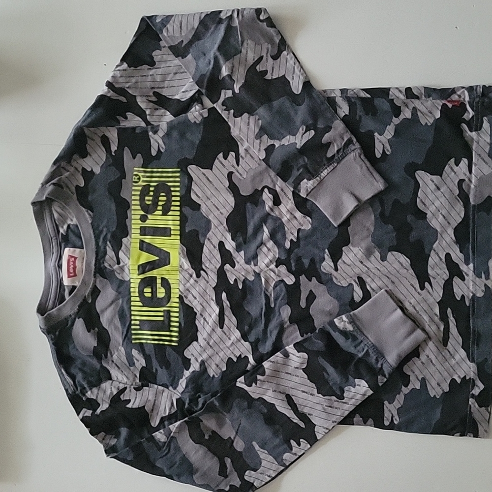 Boys Levi's long sleeved shirt